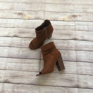 Bella Marie Size 8 Brown Suede peep toe boots
